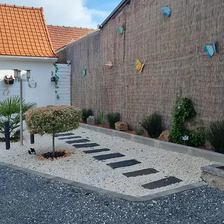 Chambres d'hôtes au plaisir des bulles avec jacuzzi privatif-3
