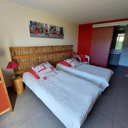 Chambres d'Hôtes Aux Tournesols-3