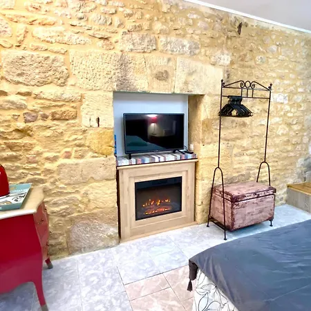 La Clef des Songes - chambres climatisées - Sarlat Centre - Parking gratuit - Piscine, Spa et massages à 400mètres-3