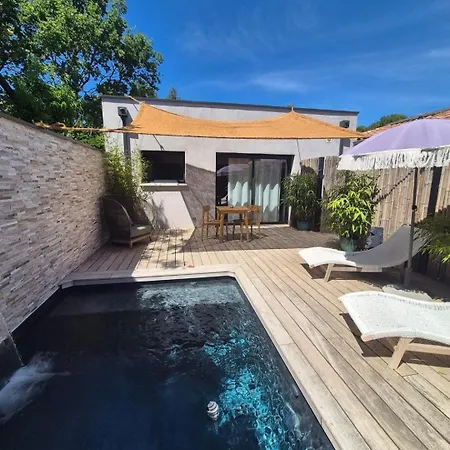 Le Cocoon - Jacuzzi, Sauna et Piscine privée-3