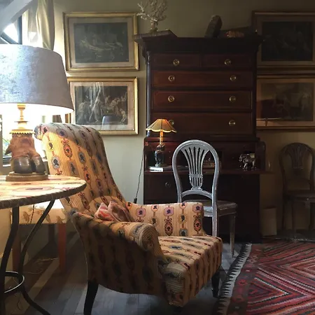 La Maison Rousseau Chambre d'hôtes-2