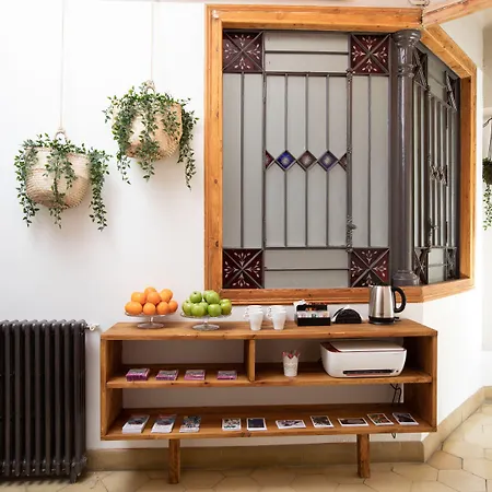 Jardinets Guest House-2