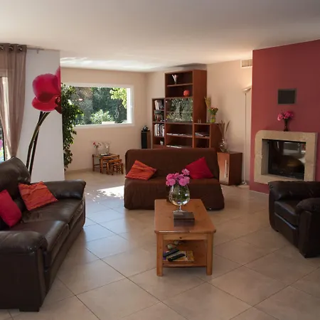 Le Mas Pinède-3
