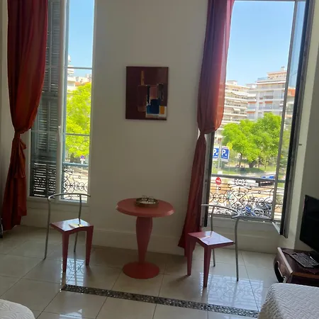 Nice Riviera Sweet Home Chambres d'hotes-2