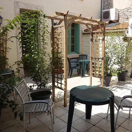 Carcassonne Guesthouse-3