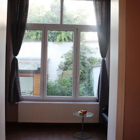 Eu B&B-3