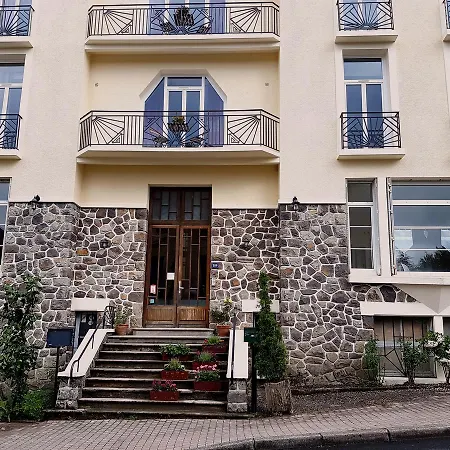 Le Pavillon-2