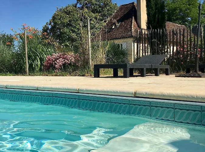 Chambres&Tables d'Hôtes L'Ostal de Pombonne