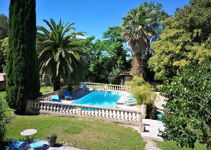 Le Mas Des Agapes Beaucaire 