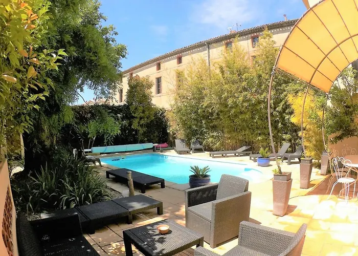 La Villa Carcassonne, piscine chauffée, Cité à 600m, Clim, Parking, Borne VE