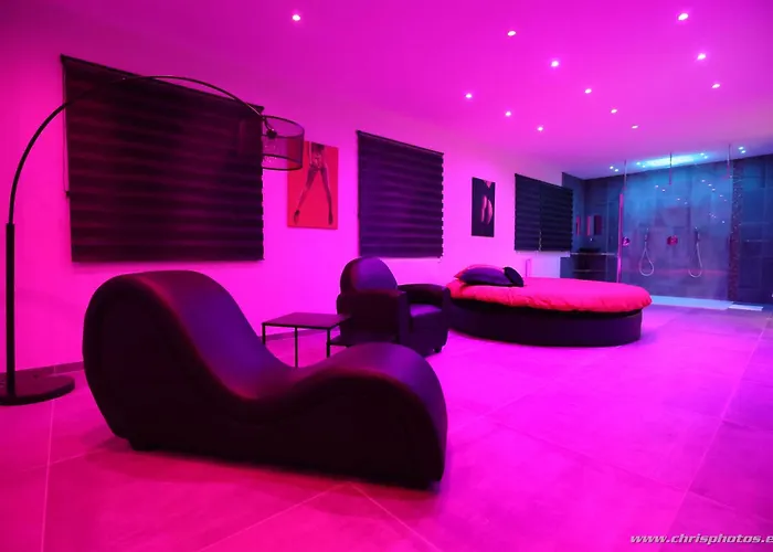 Ds Plaisir Love Room avec sauna, jacuzzi à Nancy