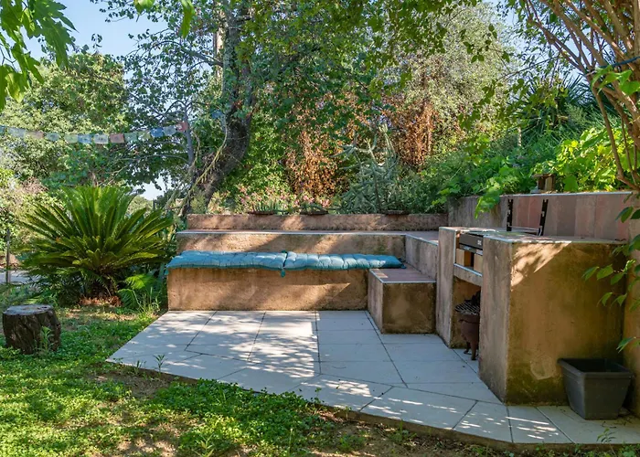 Le Mas Des Oliviers Nimes