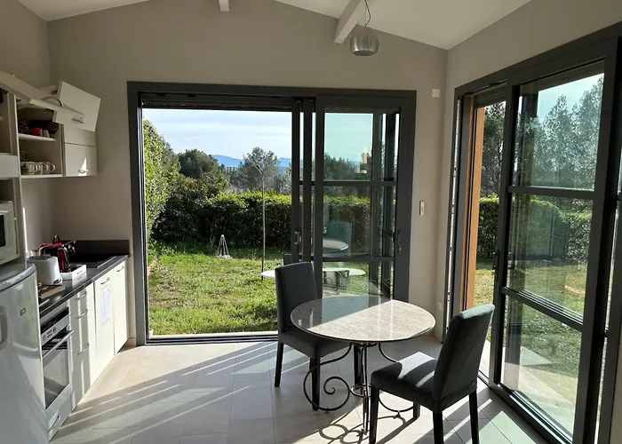 le Mas des Pignes -adults only Aix-en-Provence