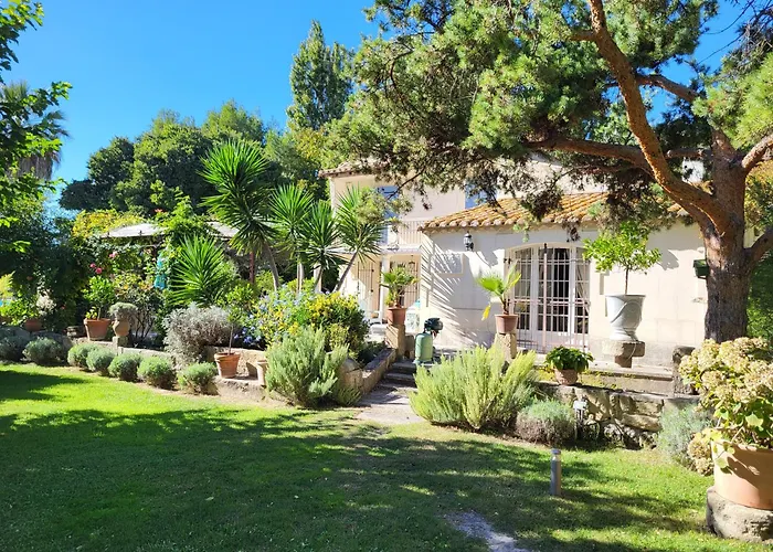 Le Mas Des Agapes Beaucaire 