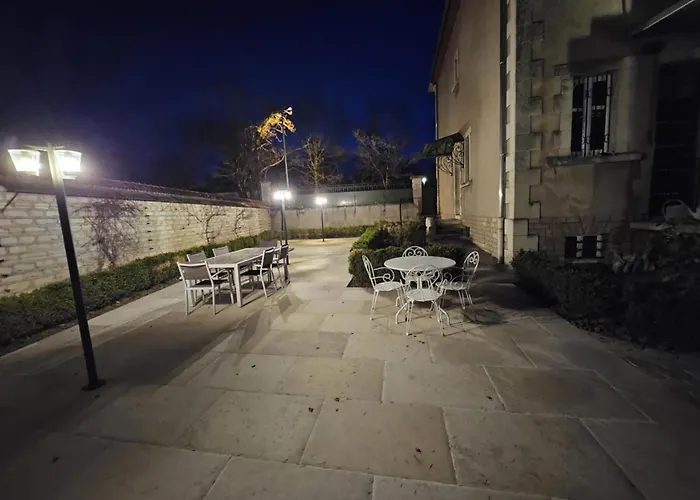 Chambres d'Hôtes Côté Parc-Côté Jardin Nevers