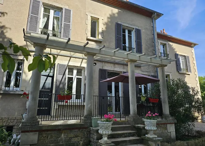 Chambres d'Hôtes Côté Parc-Côté Jardin Nevers