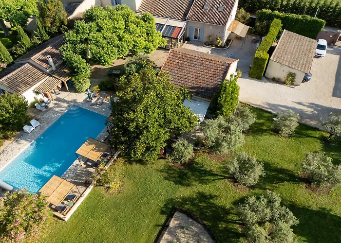 LE MAS DE LA TERRE - Chambres d'hôtes LʼIsle-sur-la-Sorgue