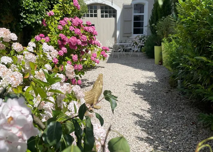 Bed and Breakfast Aux Remparts de Montreuil à Montreuil 