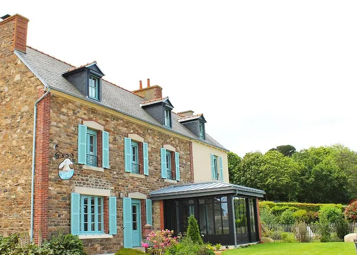 Chambres d'hôtes face à Bréhat, Maison des îles Ploubazlanec
