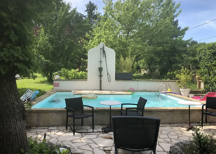Les Colonnes De Chanteloup Amboise