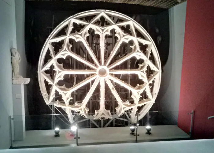 C'est une maison bleue - a blue lodge in Bordeaux