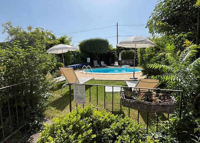 Chambres d'Hôtes et Gîtes Le Mas Mellou Orange 