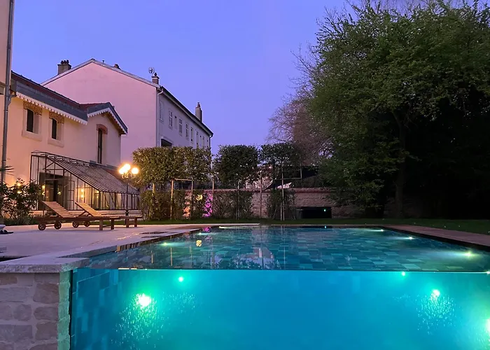 Les Ecuries de Rigny, Suite haut de gamme avec jardin, jacuzzi et piscine Nancy