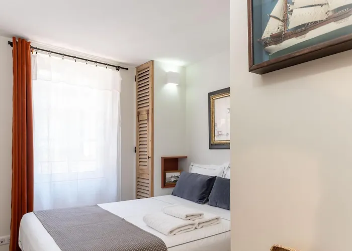 Bed and Breakfast Les Petits Volets 2 à Antibes