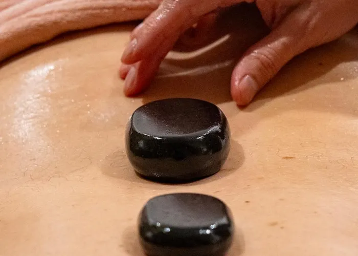 Mercier de Montigny - Les Chambres du Beffroi - SPA et Massage Fougères
