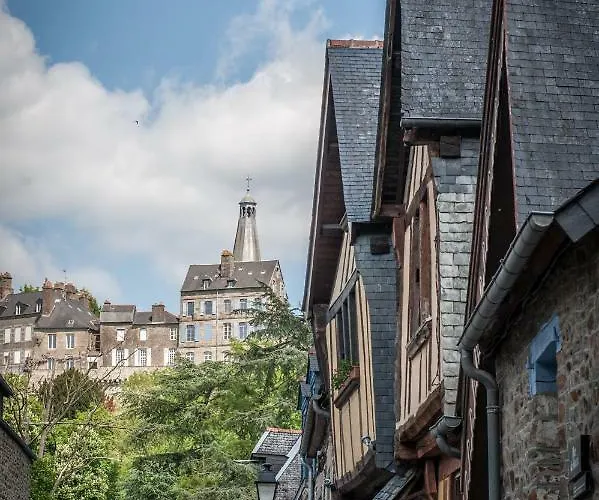 Hôtel particulier Le Mercier de Montigny -Une nuit sur les remparts- Fougères